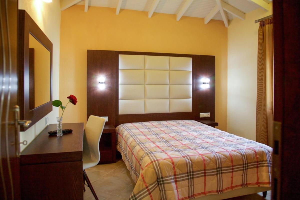 Stamos Apartments And Studios Βουρβουρού Εξωτερικό φωτογραφία