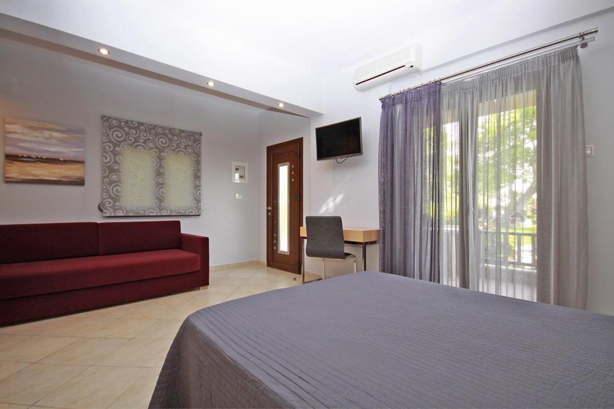 Stamos Apartments And Studios Βουρβουρού Εξωτερικό φωτογραφία