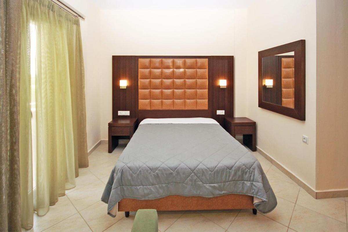 Stamos Apartments And Studios Βουρβουρού Δωμάτιο φωτογραφία