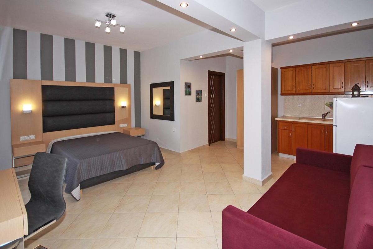 Stamos Apartments And Studios Βουρβουρού Δωμάτιο φωτογραφία
